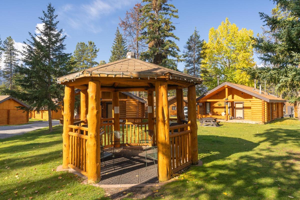 Castle Mountain Chalets Castle Junction Exterior foto